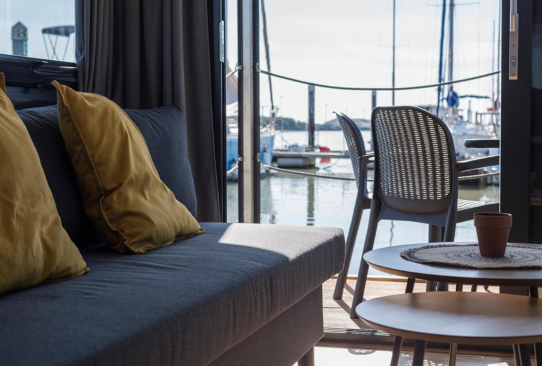 Azvalia Luxury Casa Barco New York And Texas-Unique Houseboat Experience Hotell El Puerto de Santa María Exteriör bild